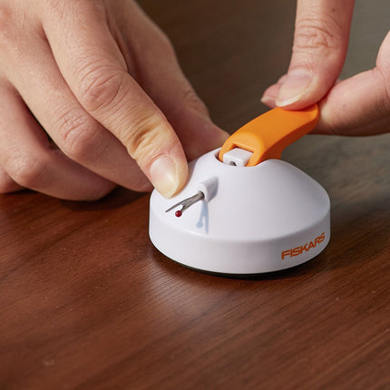 Fiskars Tabletop Seam Ripper - image 5