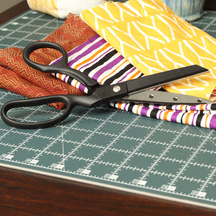Gingher 8" Featherweight Dressmaker Shears - image 4