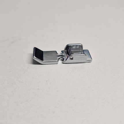 Snap On Narrow Zipper/Straight Stitch Foot