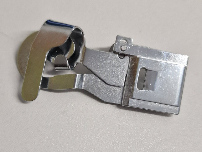 5/8 Bindng, Hemming Foot - image 2